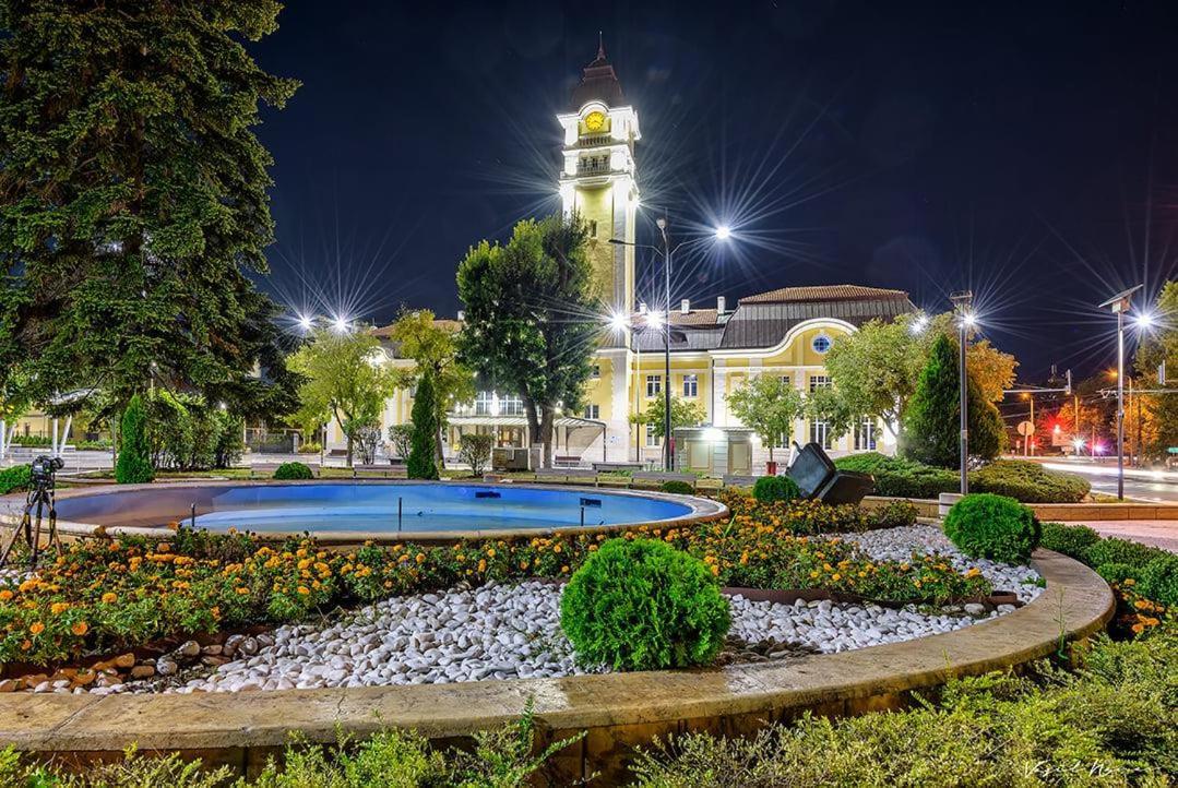 Luxury Versailles Apartments Center Opera Burgas Zewnętrze zdjęcie